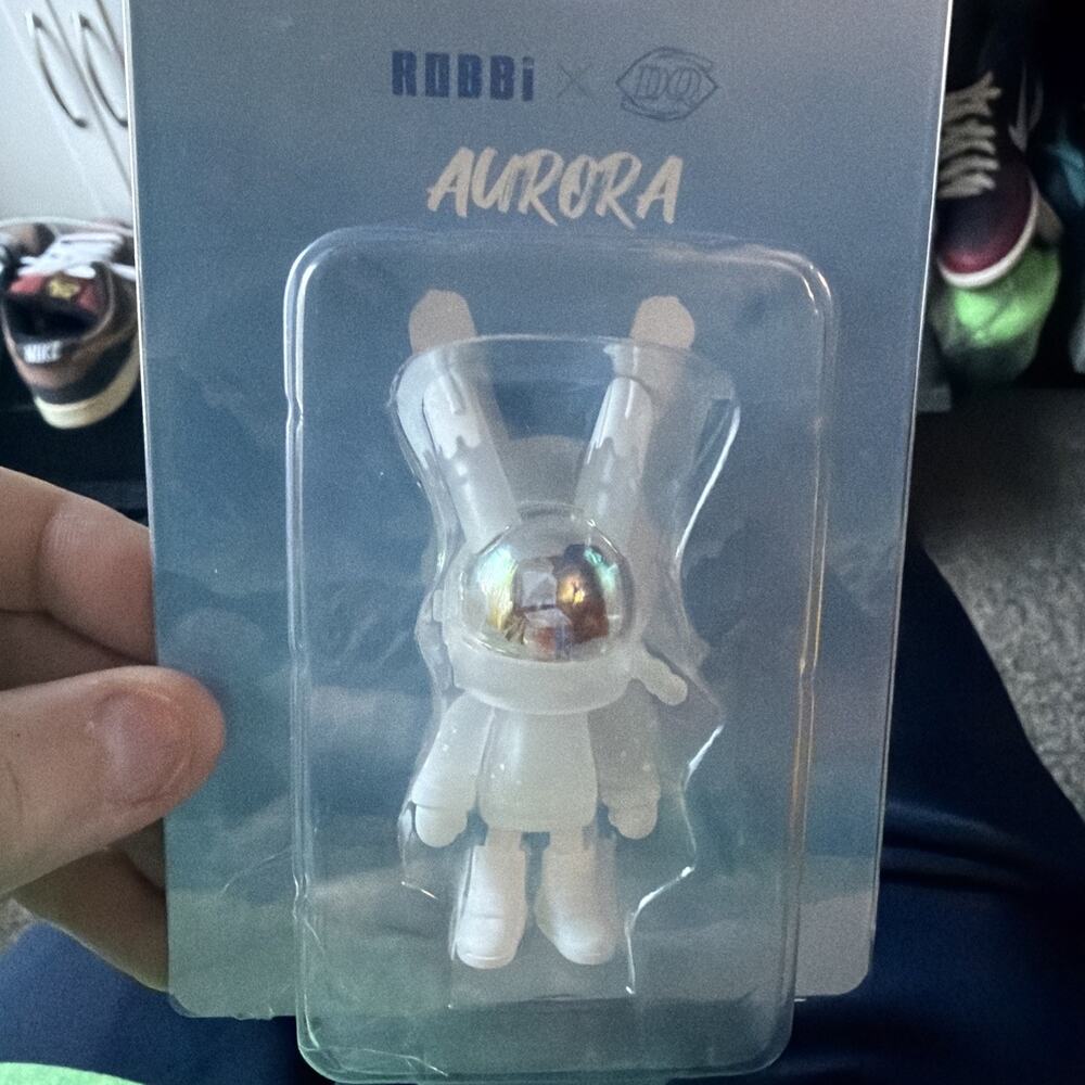 Robbi X DQ Aurora | ROBBiART X Dairy Queen Mini-figure